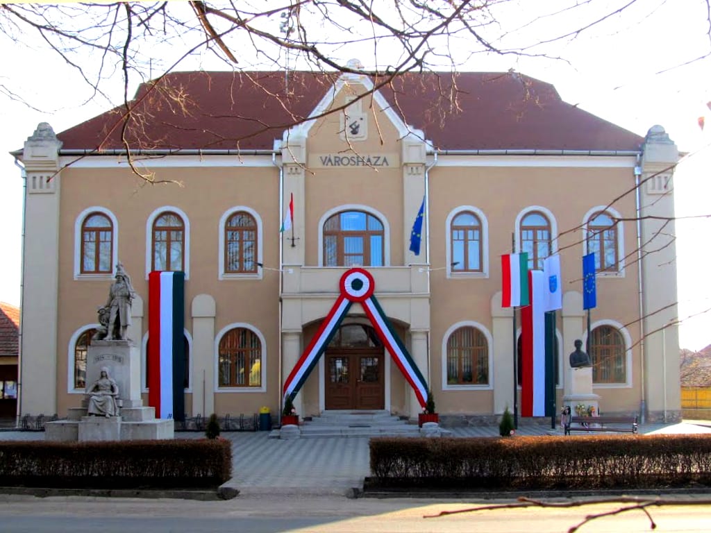 Front view of Mezőkeresztes Town Hall, first to adopt Hungary's Local Identity Protection Law in 2025.